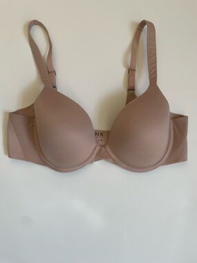 Spanx Bra 34B Nude Pink T Shirt Bra Pillow Cup Padded Wireless Comfort